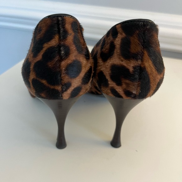Dolce & Gabbana Leopard Pony Pumps - Picture 5 of 11
